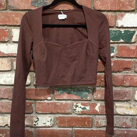 Lovers and Friends Braxton Top - Picture 4 of 4